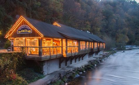 These 13 Restaurants In North Carolina Have Jaw-Dropping Views Nantahala Outdoor Center, Bryson City Nc, North Carolina Vacations, North Carolina Travel, Nc Mountains, Bryson City, North Carolina Mountains, North Carolina Homes, Mountain Vacations