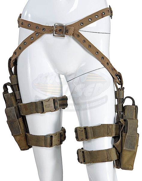 Resident Evil: Extinction / Alice's Holster Rig (Milla Jovovich) Resident Evil Extinction, Milla Jovovich, Favorite Actors, Drawing Clothes, Steampunk Fashion, Fantasy Clothing, Fantasy Fashion, Cosplay Outfits, Character Outfits