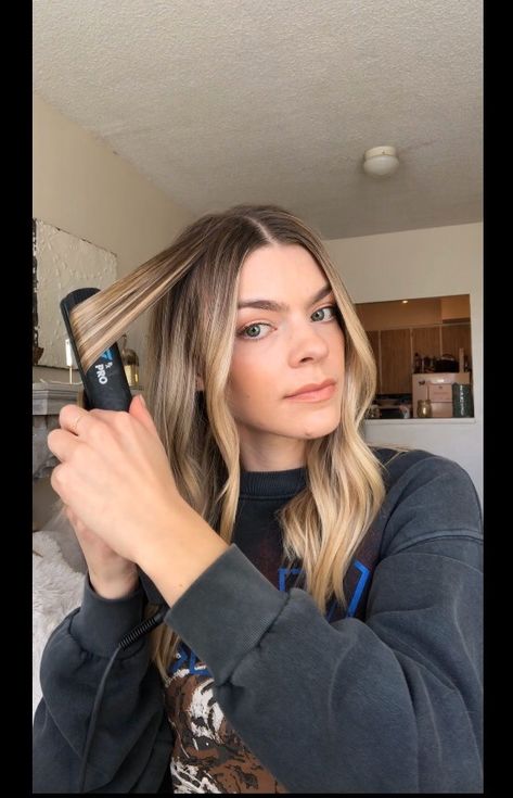 Easy Flat Iron Waves, Best Curling Iron For Waves Long Hair, Using Flat Iron To Curl Hair Beach Waves, Beach Waves Flat Iron Tutorials, Bend Hair With Flat Iron, Waves With Straightener Long Hair, Be Achy Waves With Flat Iron, How To Use A Beach Wave Iron, Beach Waves Tutorial With Flat Iron