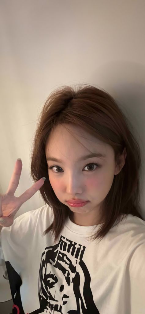 #NAYEON Wallpaper  #TWICE #NAYEONWALLPAPERS Nur Core, Nayeon Lockscreen, Kpop Wallpaper Nayeon, Nayeon Aesthetic Wallpaper, Nayeon Hd Wallpaper, Nayeon Twice Wallpaper, Wallpaper Nayeon, Kpop Twice Nayeon, Nayeon Wallpapers