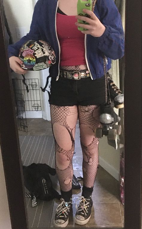 Rollerskating Aesthetic Outfit, Roller Derby Aesthetic, Roller Derby Outfits, Rollerskating Outfit, Skate Aesthetic Outfits, Roller Derby Costume, Roller Skating Aesthetic, Roller Derby Clothes, Roller Skating Outfits