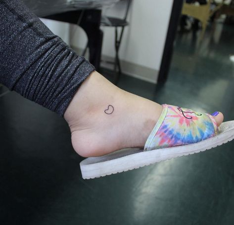 Kidney Bean Tattoo, Kidney Tattoo, Bean Tattoo, Tattoo Minimalist, Kidney Bean, Girly Tattoos, Foot Tattoo, Ankle Tattoo, Kidney Beans