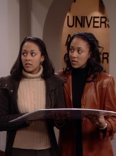 Sister Sister Tv Show Aesthetic, Tia And Tamera Mowry 90s Outfits Sister Sister, Tia Tamera Outfits, Tia And Tamera Mowry 90s Outfits, Salt N Peppa Outfits 90s, Sister Sister Aesthetic, Tia And Tamera Mowry 90s, Sister Sister Outfits 90s, Sister Sister Outfits