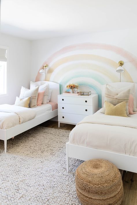 Twins Room Design, 2 Sister Room Ideas, Cute Shared Rooms Sisters, Room For Sisters Shared Bedrooms, Twin Sister Bedroom Ideas, Rooms For Two Sisters, Twin Girls Room Ideas, Two Girls Room Shared Bedrooms, 2 Girls Room Ideas Shared Bedrooms