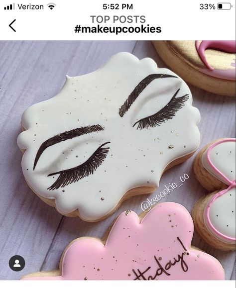 Makeup Cookies, Spa Cookies, Spa Cake, Chocolate Covered Strawberry Recipe, Happy Birthday Cookie, Cookie Pictures, Sugar Cookie Royal Icing, Make Up Cake, Adult Birthday Cakes