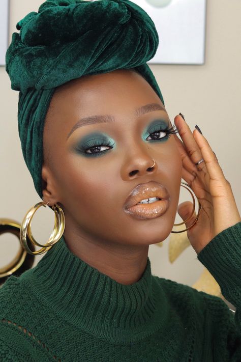 Dark Green Shimmer Eyeshadow, Emerald Eye Makeup Dark Skin, Green Eye Makeup Wedding, Emerald Green Eye Makeup Black Women, Green Eyeshadow Looks For Black Women, Green Eye Makeup Black Women, Emerald Green Eyeshadow Looks, Dark Green Eyeshadow Looks, Simple Green Eyeshadow