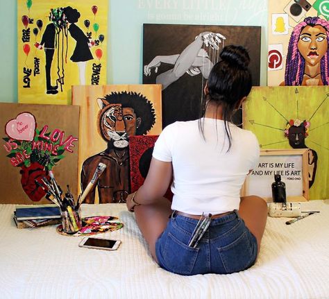 Nalani Core, Black Artist Aesthetic, Painting Astethic, Artsy Aesthetic, Girl Artist, Black Art Painting, Afrocentric Art, Artist Aesthetic, Pinturas Disney