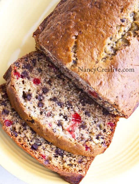 Chocolate Chip-Cherry Banana Bread Banana Chocolate Chips, Cherry Recipe, Breakfast Chocolate, Cherry Bread, Bread Banana, Chocolate Chip Banana, Breakfast Bread, Fruit Bread, Healthy Banana Bread