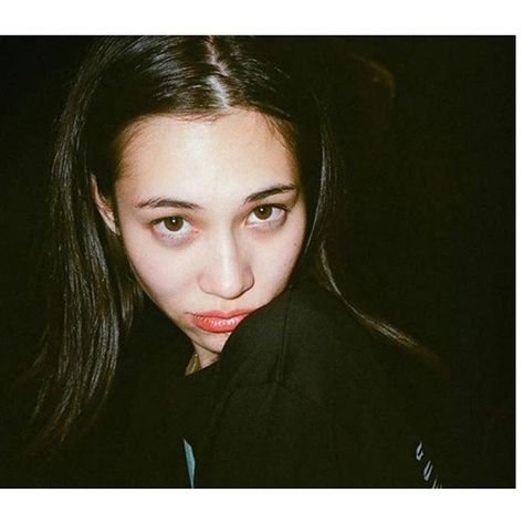 #kiko #kikomizuhara #stunning #model #mizuharakiko #gorgeous #magazine Kiko Mizuhara Instagram, Kiko Mizuhara Style, Mizuhara Kiko, Film Camera Photography, Kiko Mizuhara, Fashion Director, Flash Photo, Ellen Von Unwerth, High Fashion Photography