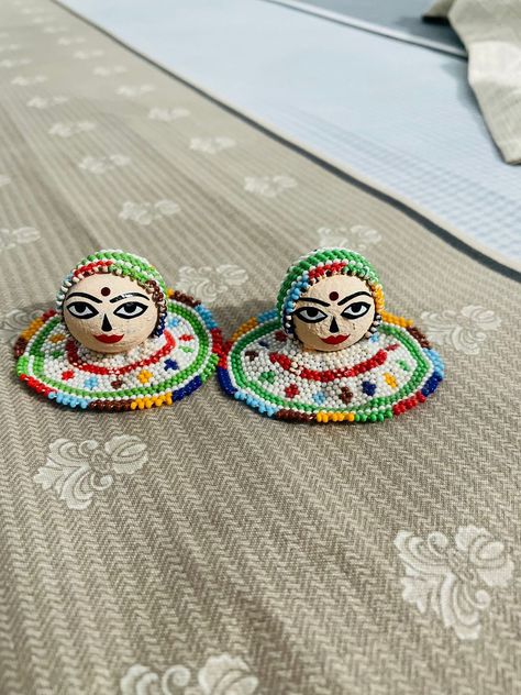 riddhi siddhi dal moti work Riddhi Siddhi Supari Decoration, Ridhi Sidhi Decoration, Jeko Moti Work Blouse, Moti Work Toran, Dal Moti Toran New Design, Moti Work Embroidery, Riddhi Siddhi, Wool Crafts Diy, Bead Loom Kits