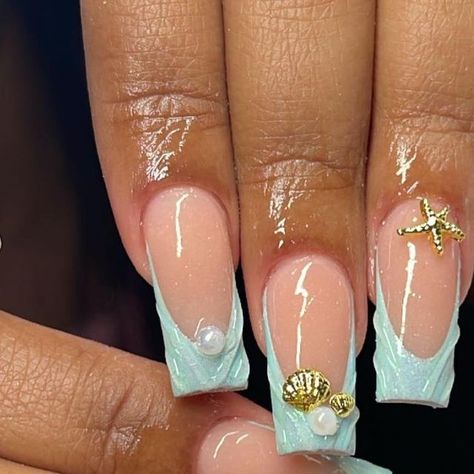 Mermaid Acrylic Nails Coffin, French Tip Mermaid Nails, Ocean Themed Nails Acrylic, Beach Theme Acrylic Nails, Square Seashell Nails, Shell Nails Square, Square Gel X Nail Designs, Mermaid Nails Square, Mermaid French Tip Nails