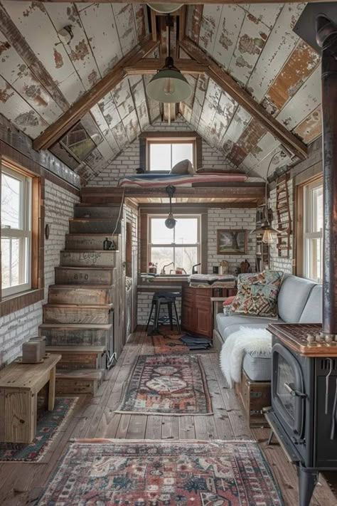 Bunny Coop, Tiny Cabins Interiors, Hunting Cabin Decor, Lake House Food, Zelt Camping, Old Cabin, Tiny House Village, Summer Boat, Lake House Food Ideas