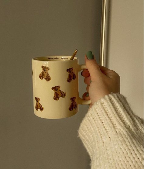 Super cute mug Bear Mugs, Sweet Morning, Bear Cup, Mugs Ceramic, Pretty Mugs, Painted Mugs, Acrylic Nails Coffin Pink, Coffee Aesthetic, Cute Love Lines