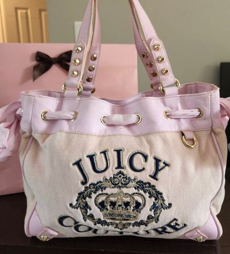 plush doll 🎀 on Instagram 2000s Bags, The Cardigans, Juicy Couture Purse, Trashy Y2k, Couture Handbags, Girly Bags, Pink Girly Things, Couture Bags, Juicy Couture Bags