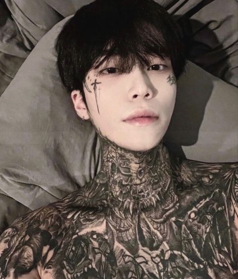 Asian Boy With Tattoos, Korean Guys With Tattoos, Asian Tattoos Men, Whole Body Tattoo, Men With Tattoos, Asia Boy, Korean Tattoos, Asian Guys, Cute Asian Guys