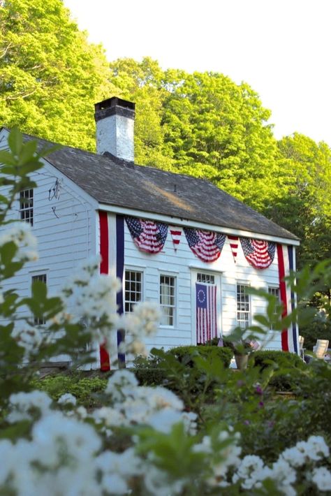 Peter Marshall, Simple Decorating Ideas, Simple Decorating, Victorian Age, 4th Of July Cake, Forth Of July, Country Porch, Summer Porch, Fourth Of July Decor