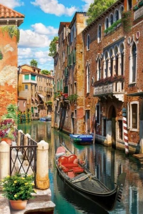 Venice Landscape Photography, Pictures Of Venice, Venice Painting, Italy Landscape, 수채화 그림, Dream Travel Destinations, Most Beautiful Cities, Beautiful Places To Travel, Pretty Places