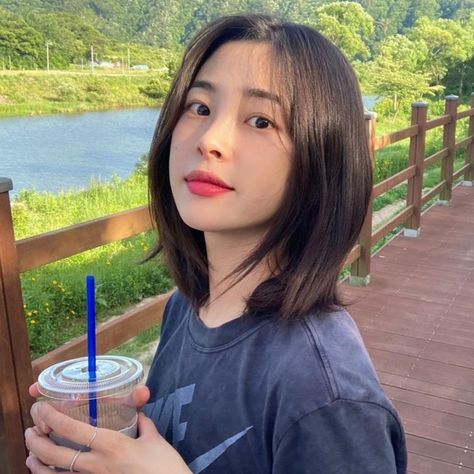 Ulzzang Girl Short Hair, Short Hair Ulzzang, Short Hair Korean, Ulzzang Short Hair, Ulzzang Hair, Korean Short Hair, Asian Short Hair, Shot Hair Styles, Haircuts For Medium Hair