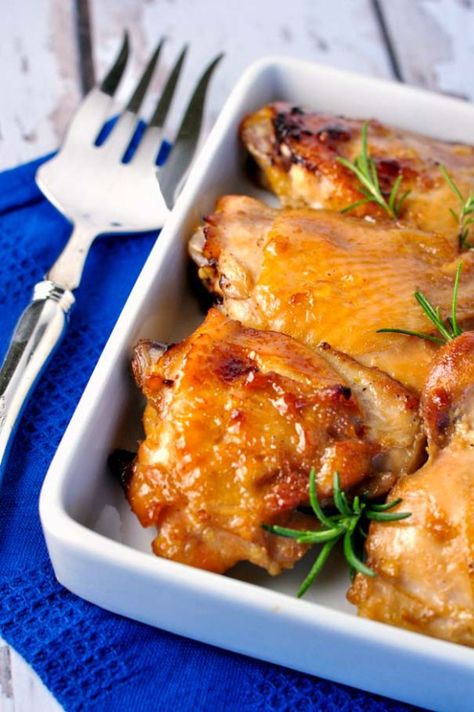 These Maple Garlic Glazed Chicken Thighs are sweet and succulent. They make a quick and easy dinner. Easy Baked Lemon Chicken, Garlic Glazed Chicken, Glazed Chicken Thighs, Baked Lemon Chicken, Lemon Chicken Recipe, Healthy Baked, Glazed Chicken, Chicken Dish, Paleo Chicken