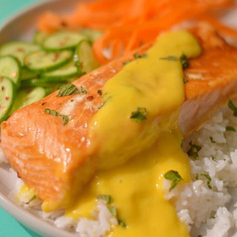 Simple Salmon with Mango Sauce - Joy to the Food Orange Sauce For Salmon, Salmon Sauce Easy, Salmon With Mango Sauce, Mango Sauce For Salmon, Salmon Mango Recipes, Mango Sauce For Fish, Mango Salmon Recipes, Salmon Mango, Mango Salmon