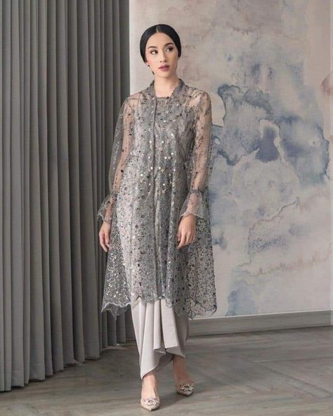 Kebaya Lace Modern Simple, Dress Bridesmaid Brokat, Bridesmaid Dresses Brokat, Kebaya Wisuda Non Hijab, Dress Brokat Modern Bridesmaid, Bridesmaid Brokat, Model Dress Brokat Modern, Kebaya Modern Hijab Bridesmaid, Dress Kebaya Modern