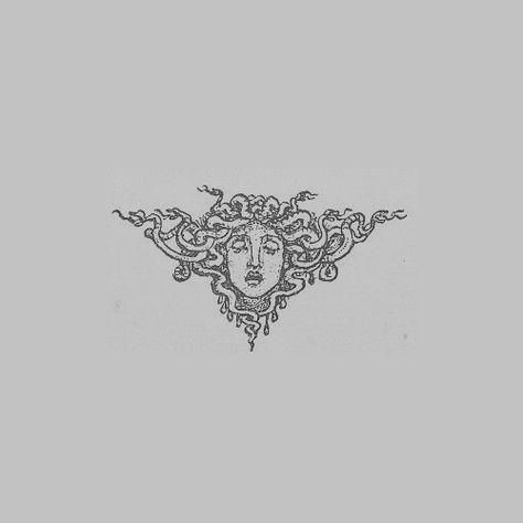 Sternum Crescent Moon Tattoo, Medusa Tattoo Back Of Neck, Medusa Tattoo Neck, Medusa Neck Tattoo, Artsy Tattoo Ideas, Medusa Tattoo Thigh, Tattoo Medusa, Artsy Tattoos, Inspiration Tattoos