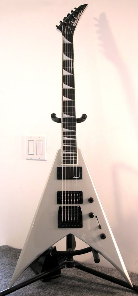 Jackson King V Pro. Early - Mid 90's Dave Mustaine Model. King V Guitar, Dave Mustaine Guitar, V Shape Guitar, Mustang Electric Guitar, King V, Expensive Guitars, Jackson King V Guitar, Metal Guitars, Heavy Metal Guitar