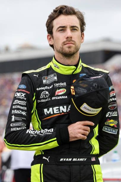 Nascar Racers, Job Goals, Ryan Blaney, Chase Elliott, Nascar Drivers, Nascar Cup Series, Zoo Wee Mama, Racing Driver, Nascar Racing