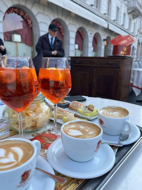 Coffe, Aperol Spritz, Italy, Aesthetic Trieste Outfit, Trieste Italy Aesthetic, Trst Italy, Trieste Aesthetic, Italy Outfits Fall, Photography Aesthetic Wallpaper, Wallpaper Aesthetic Green, Spritz Aperol, Treviso Italy