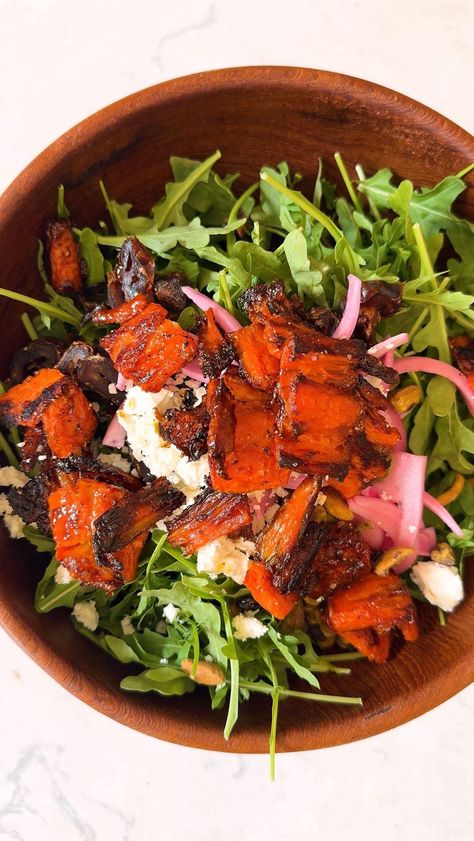 Erin Clarke | Easy Healthy Recipes | SMASHED CARROT SALAD💥 Crispy edges, ultra-caramelized and tossed in a Moroccan dressing! FULL RECIPE below⬇️ Comment “CARROT” for the... | Instagram Smashed Carrots, Carrots Salad, Carrot Dressing, Best Salads, Moroccan Carrots, Creamy Feta, Carrot Salad, Dressing Recipe, Vegetable Side Dishes