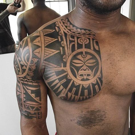 African Chest Tattoo Men, African Tattoo Ideas For Men, African Sleeve Tattoo, Black People Tattoos, Tattoo Homme, Dark Skin Tattoo, Front Shoulder Tattoos, Mangas Tattoo, Black Men Tattoos