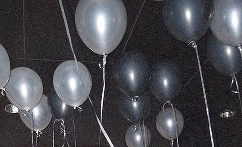 Grey Party Aesthetic, Black And White Balloons Aesthetic, Grunge Party Theme, 2014 Party Aesthetic, Dark Party Aesthetic, Grunge Birthday Party, House Of Balloons Aesthetic, Grunge Party Aesthetic, Dark Birthday Aesthetic