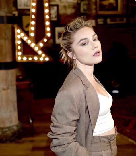 Florence Pugh Suit, Flo Pugh, Modern Feminism, Yelena Belova, Florence Pugh, Woman Crush, Marvel Studios, Girl Crush, Celebrities Female