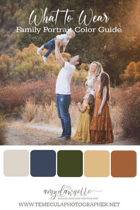 Picture Color Schemes, Fall Family Outfits, Family Photos What To Wear, Family Portrait Outfits, Family Photo Colors, Fall Photo Shoot Outfits, Portrait Color, Fall Family Portraits, Fall Family Photo Outfits