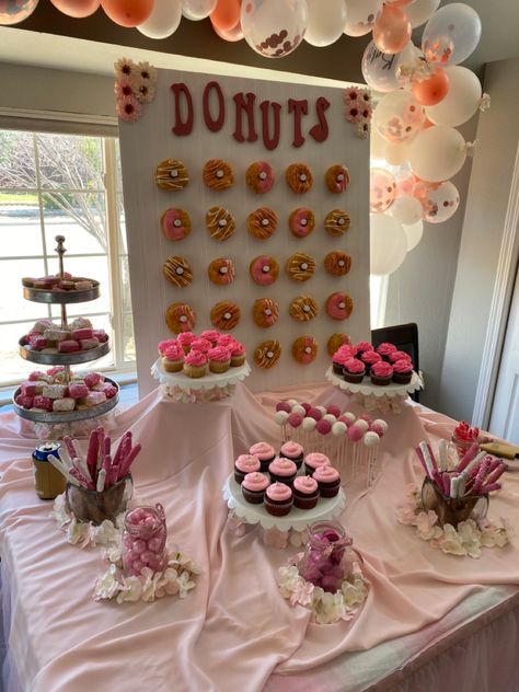 Open House Dessert Table, Sweet 16 Dessert Table Ideas, Treat Table Set Up, Diy Dessert Table Treats, Party Treat Table Ideas, Dessert Table Ideas Birthday, Easy Dessert Table Ideas, Appetizer Desserts, Diy Dessert Table