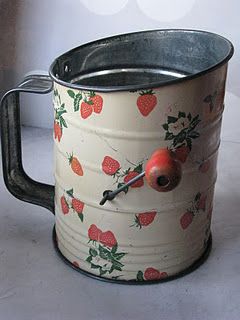 Old Sifter Decor, Strawberry Elephant, Antique Grain Sifter Decor, Antique Sifter Decor, Vintage Flour Sifters With Flowers, Strawberry Items, Flour Sifters, Strawberry Crafts, Strawberry Dishes