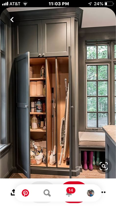 Oxford House, Farmhouse Laundry Room Ideas, Laundry Mudroom, Laundry Room/mud Room, Utility Closet, Room Storage Diy, Dream Laundry Room, Mudroom Laundry Room, Mud Rooms