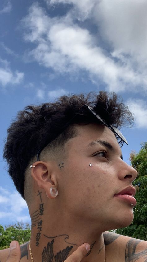 Men Peircings Face, Piercings Men Face, Mens Face Piercings, Mens Eyebrow Piercing, Dermal Piercing Men, Microdermal Piercing Face, Guy Piercings, Under Eye Piercing, Nose Piercing Men