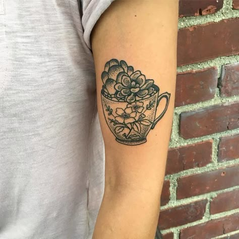 10+ Awesome Succulent Tattoo Ideas For People Who Are Crazy About Succulents Succulent Line Tattoo, Cactus In A Tea Cup Tattoo, Teacup Flower Tattoo, Plant Theme Tattoo, Small Succulent Tattoo, Succulents Tattoo, Tattoo Succulent, Succulent Tattoo Ideas, Succulent Tattoos