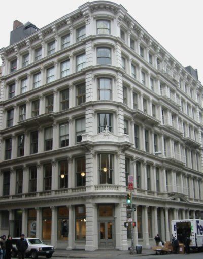 The Gunther Building’s Historic Coop Loft Apartments Cast Iron Architecture, Glass Conservatory, Loft Apartments, Classical Building, Soho Loft, Street Image, Building Images, Manhattan Nyc, Urban Architecture