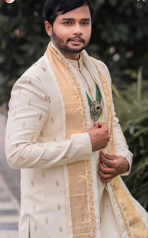 Mens Outfits Marriage, Kurtha Designs For Men Wedding, Dhoti For Men Indian Weddings, Telugu Wedding Dress For Men, Dothi Style Dress For Mens, South Indian Groom Outfit For Men Dhoti, Pattu Pancha For Men, South Indian Men Wedding Outfit, Telugu Groom Wedding Dress