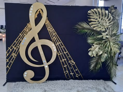 Microphone Centerpiece Ideas, Recital Decorations, Concert Decorations, Balloon Birthday Themes, Purple Wedding Decorations, Floral Art Arrangements, Christmas Stage, Worship Art, Music Themed Wedding