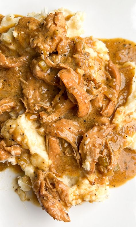 Smothered Chicken and Gravy - Bad Batch Baking - Restaurant Copycat Recipes & Family Favorites Smothered Chicken Over Mashed Potatoes, Crockpot Rice And Gravy, Smothered Chicken And Gravy Crockpot, Smothered Chicken And Gravy Stovetop, Smothered Chicken Breast With Gravy, Smothered Chicken And Potatoes, Smothered Chicken Crockpot Slow Cooker, Easy Dinner Ideas With Rice, Instant Pot Smothered Chicken