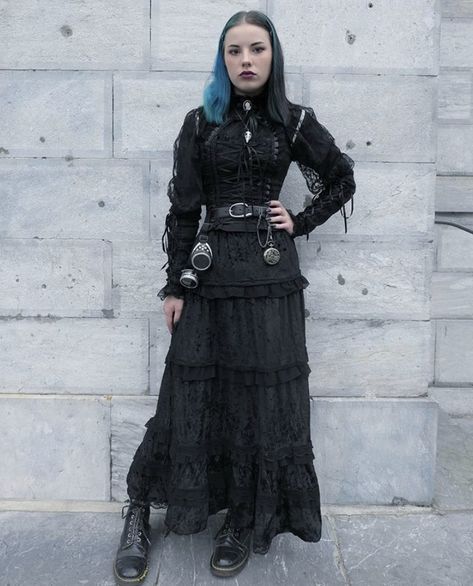 Modest Goth, Flowy Outfit, Vampire Core, Rp Outfits, Gothic Inspiration, Flowy Clothing, Steampunk Inspiration, Gothic Boho, Goth Subculture