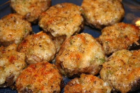 Stuffed Crimini mushrooms Cremini Mushroom Recipes, Mushrooms Recipes, Crimini Mushrooms, Cremini Mushrooms, Mahjong Ways, Amazing Appetizers, How To Cook Sausage, Party Recipes, Appetizer Dips