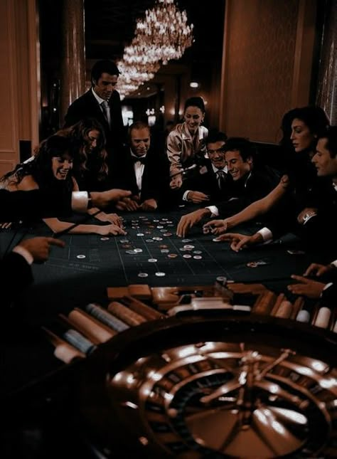 Mafia House Aesthetic, Mafia Party, Mafia Wives, Mafia Families, A Group Of People, Badass Aesthetic, Rich Girl Lifestyle, Classy Aesthetic, Group Of People