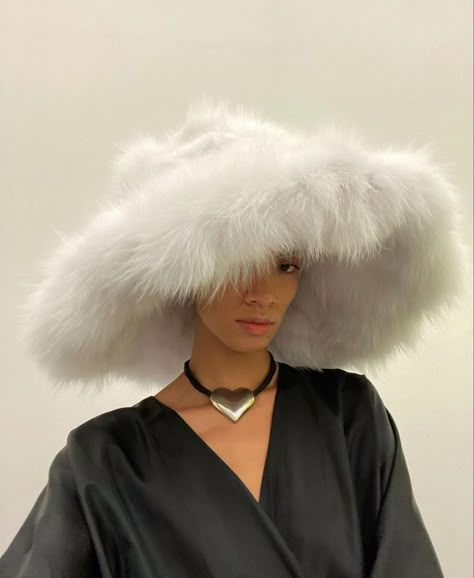 Black Fur Coat, Gender Fluid Fashion, Hat Aesthetic, Fur Accessories, Fur Clothing, Elegant Hats, Fancy Hats, September 10, Fur Hat