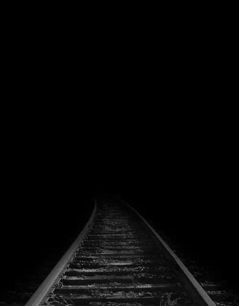 Scary Night, Foto Tips, Tired Eyes, Inner Light, Trik Fotografi, Dark Places, Dark Photography, Movie Releases, Train Tracks