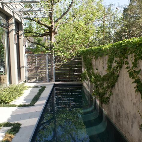 Spa Pool Ideas Small Backyards, Traditional Pool, Pool Pictures, Container Pool, Taman Air, Tudor Cottage, Pool Fountain, Cottage Renovation, Backyard Pools