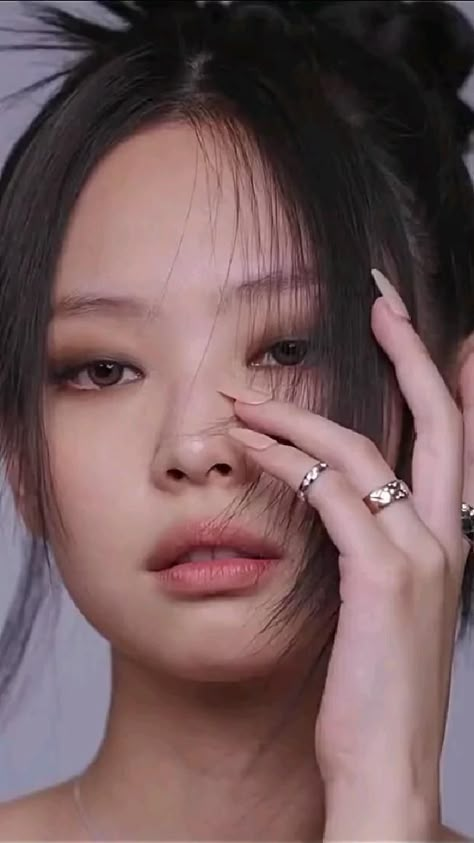 Photoshoot Video, Rose Video, Blackpink Wallpaper, Jen Videos, Kpop Girl Bands, Jennie Kim Blackpink, Aesthetic Editing Apps, Black Pink Instagram, Blackpink Video